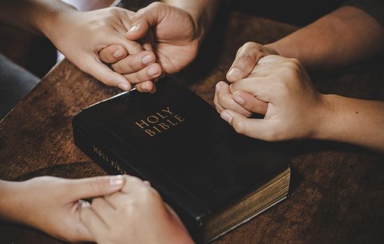 Devoción Digital Rosario: las apps ideales para orar